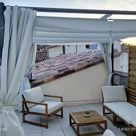 Un Nid Sur Les Toits Avec Terrasse * Apt